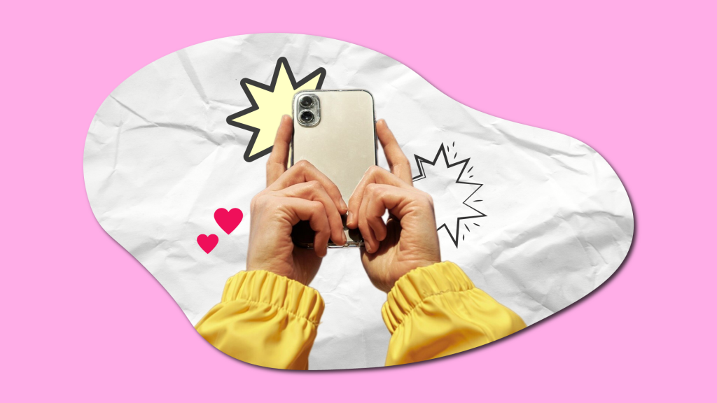 Imagen de un teléfono móvil sostenido por unas manos que quieren hacer fotos y subirlas a redes sociales. Esta imagen se utiliza en relación con el servicio de gestión de redes sociales que ofrece PINK LEMON